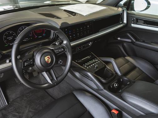 2024 Porsche Cayenne AWD
