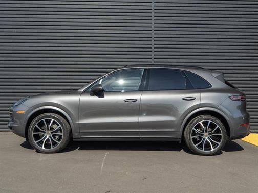 2023 Porsche Cayenne S