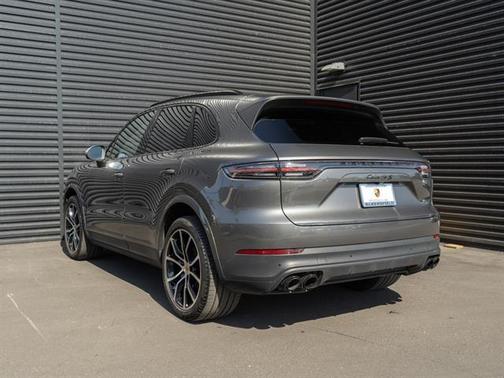 2023 Porsche Cayenne S