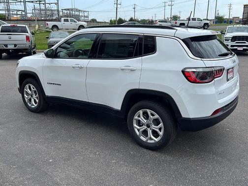 2025 Jeep Compass Latitude