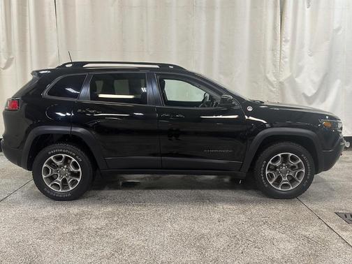 2022 Jeep Cherokee Trailhawk