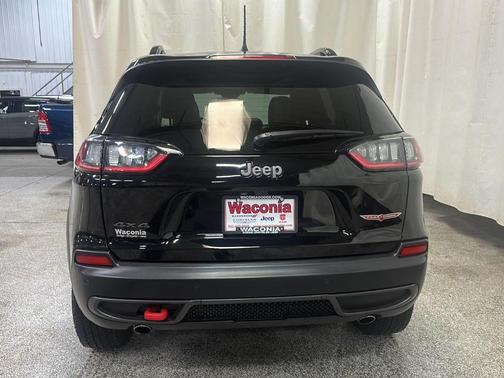 2022 Jeep Cherokee Trailhawk