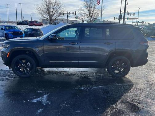 2025 Jeep Grand Cherokee L Laredo