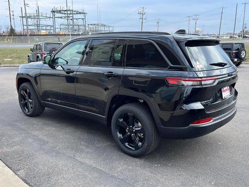 Diamond Black 2026 Jeep Grand Cherokee Limited