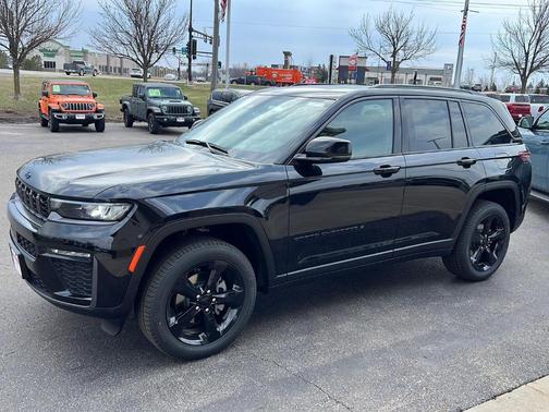 Diamond Black 2026 Jeep Grand Cherokee Limited