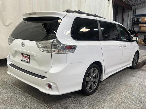 2017 Toyota Sienna SE Premium