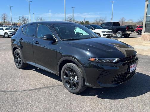 8 BALL 2024 Dodge Hornet R/T