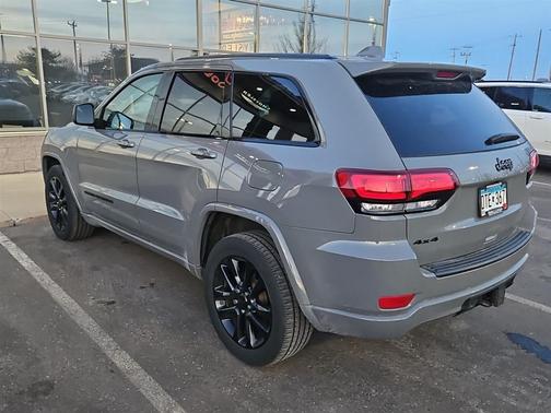 2020 Jeep Grand Cherokee Altitude