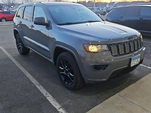 2020 Jeep Grand Cherokee Altitude