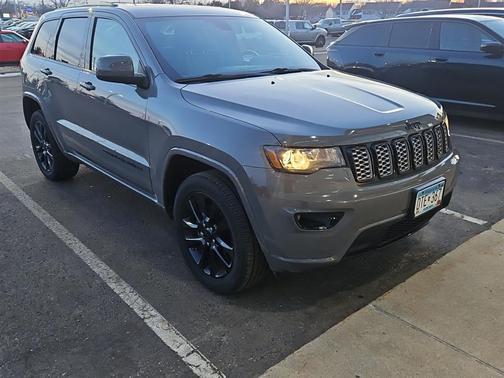 2020 Jeep Grand Cherokee Altitude