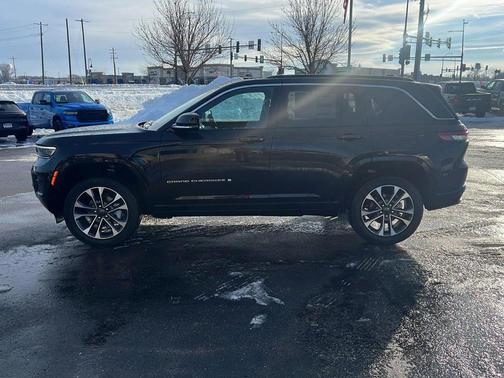 2025 Jeep Grand Cherokee Overland