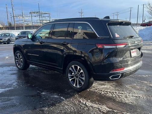 2025 Jeep Grand Cherokee Overland