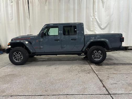 2024 Jeep Gladiator Mojave X