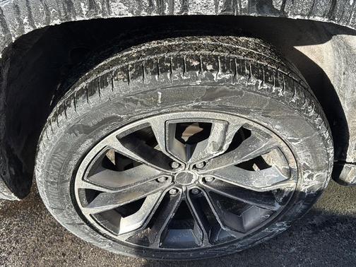 2022 Jeep Grand Wagoneer Series III