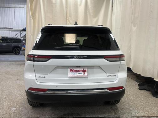 Bright White Clearcoat 2023 Jeep Grand Cherokee Limited