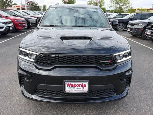 DB Black Clearcoat 2026 Dodge Durango GT Plus HEMI V8
