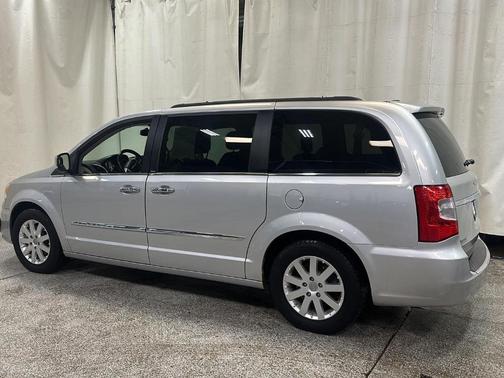 2012 Chrysler Town & Country Touring-L