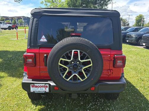 Firecracker Red Clearcoat 2026 Jeep Wrangler Sahara