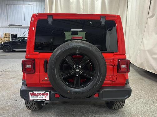 2020 Jeep Wrangler Unlimited Sahara Altitude