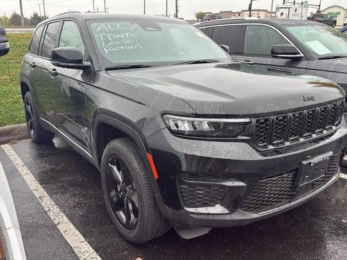 2023 Jeep Grand Cherokee Altitude
