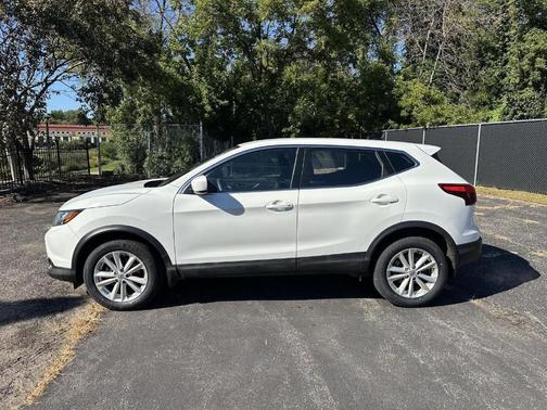 2017 Nissan Rogue Sport S