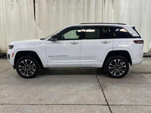 2022 Jeep Grand Cherokee Overland