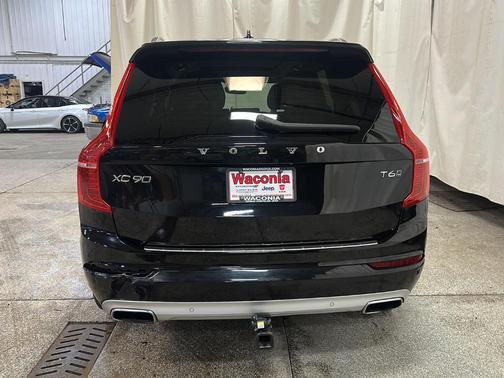 2020 Volvo XC90 T6 Momentum 7 Passenger