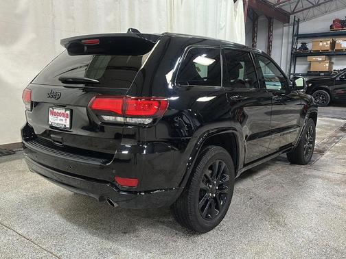 2022 Jeep Grand Cherokee WK Laredo