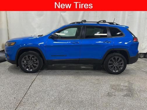 Hydro Blue Pearlcoat 2021 Jeep Cherokee Latitude Lux
