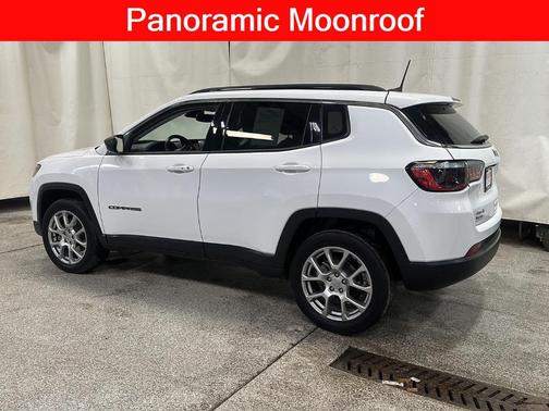 2022 Jeep Compass Latitude Lux