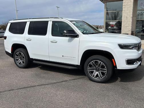 2025 Jeep Wagoneer Base