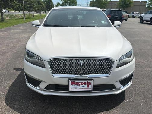 White Platinum Tri-Coat Metallic 2017 Lincoln MKZ Reserve