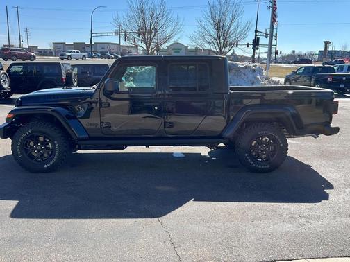 2026 Jeep Gladiator Sport