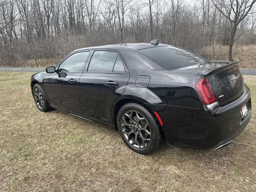 2018 Chrysler 300 S