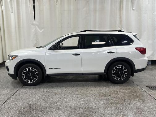 2020 Nissan Pathfinder SV