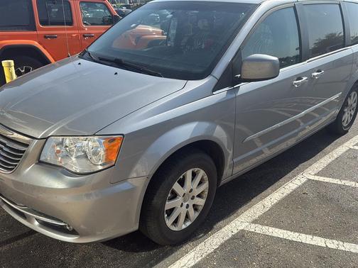 2015 Chrysler Town & Country Touring