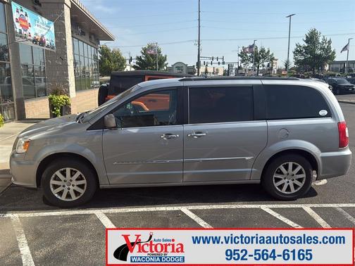 2015 Chrysler Town & Country Touring