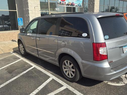 2015 Chrysler Town & Country Touring