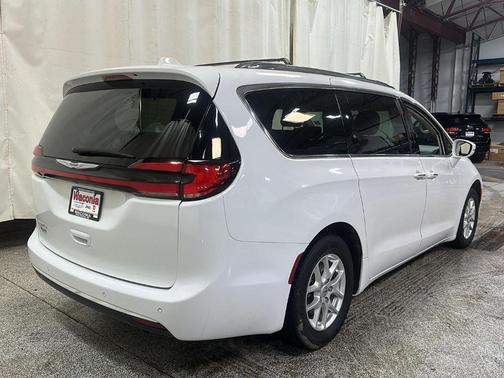 2021 Chrysler Pacifica Touring-L