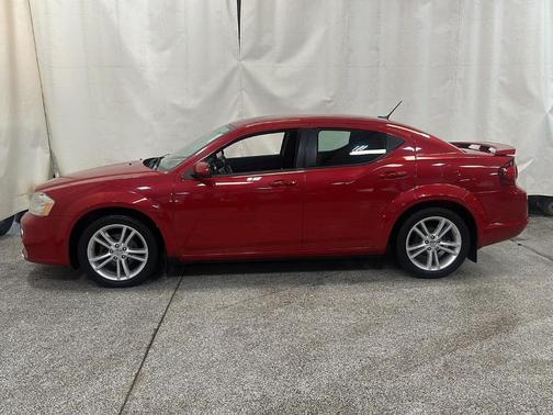 Redline 2 Coat Pearl 2011 Dodge Avenger Heat