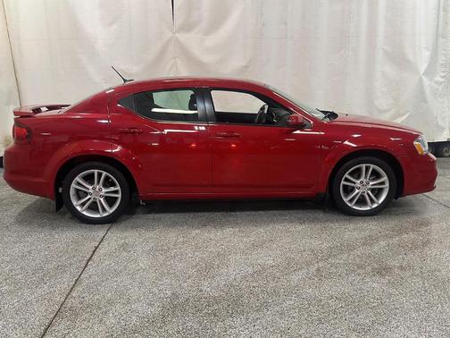 Redline 2 Coat Pearl 2011 Dodge Avenger Heat
