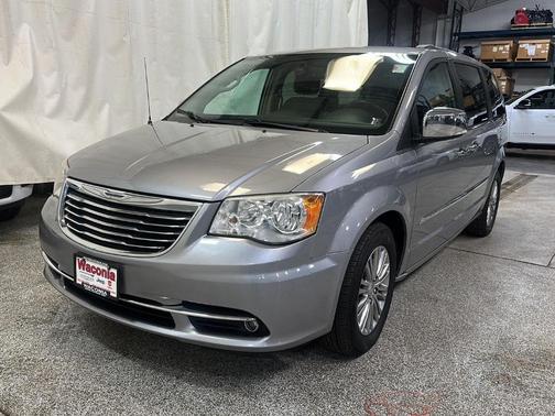 2014 Chrysler Town & Country Touring-L