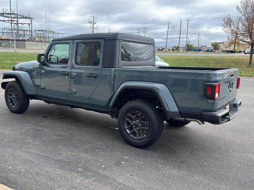 2025 Jeep Gladiator Sport