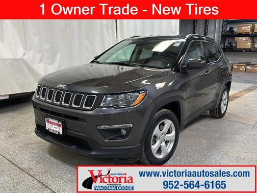 Granite Crystal Clearcoat Metallic 2018 Jeep Compass Latitude