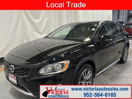 2017 Volvo V60 Cross Country T5