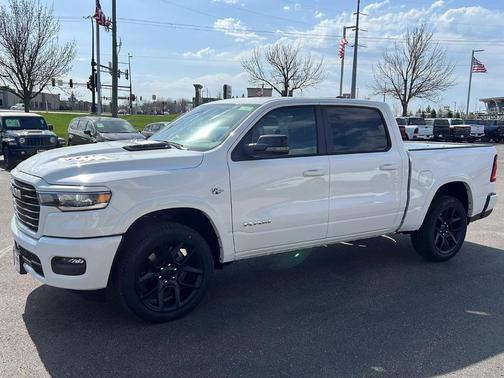 Bright White Clearcoat 2026 RAM 1500 Laramie