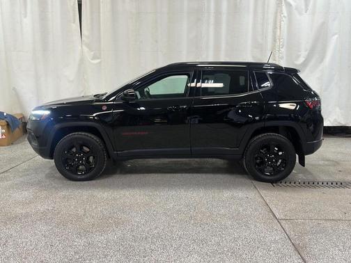 2023 Jeep Compass Trailhawk