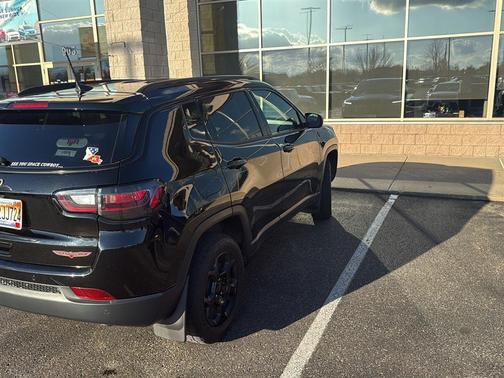 2023 Jeep Compass Trailhawk