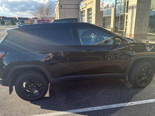 2023 Jeep Compass Trailhawk