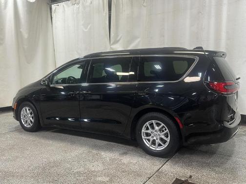 2022 Chrysler Pacifica Touring-L